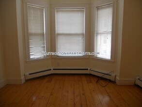 42 Falcon St-Unit -1 in Boston, MA - Foto de edificio - Building Photo