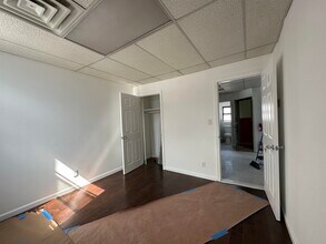 166 15th St-Unit -#4 in Jersey City, NJ - Building Photo - Building Photo