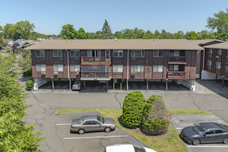 Candlelight Terrace in Stamford, CT - Building Photo - Building Photo