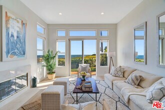 6412 Lunita Rd in Malibu, CA - Building Photo - Building Photo