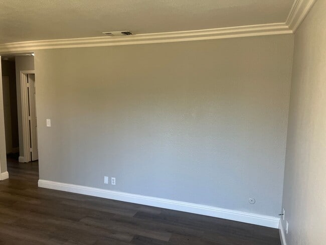 6870 Butterball Way in Sacramento, CA - Building Photo - Building Photo