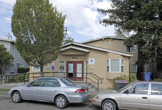 Pauline Creek Apartments in Santa Rosa, CA - Building Photo - Building Photo