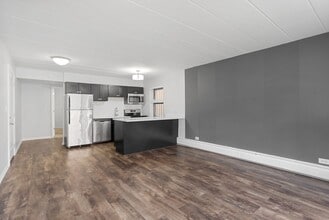 6007 N Kenmore Ave in Chicago, IL - Foto de edificio - Building Photo