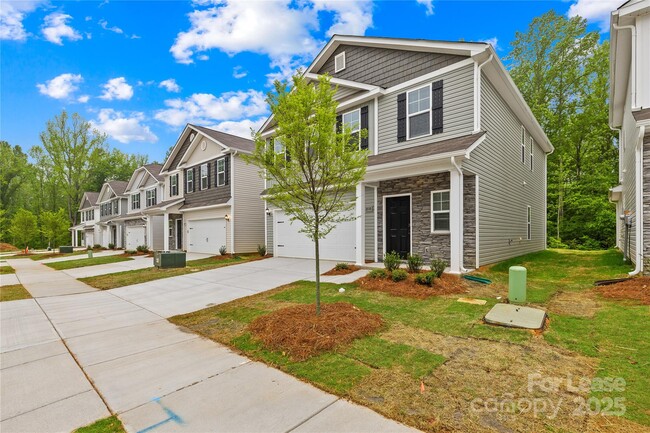 2116 Clapham Ct in Charlotte, NC - Building Photo - Building Photo