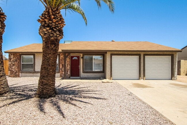 property at 7014 W Canterbury Dr
