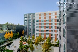 19888 40th Ave W, Unit GO FL5-ID952 in Lynnwood, WA - Foto de edificio - Building Photo