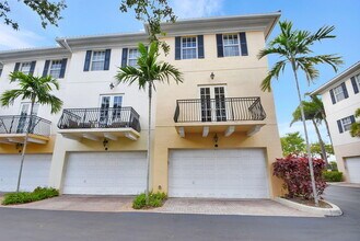 2502 N Dixie Hwy in Lake Worth Beach, FL - Building Photo - Building Photo