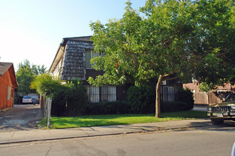 Porter Ave Apartments in Stockton, CA - Building Photo - Building Photo