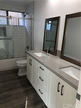 745 Domingo Dr in Newport Beach, CA - Building Photo - Building Photo