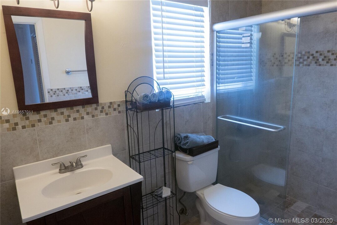 1104 N 17th Ct-Unit -101 in Hollywood, FL - Building Photo
