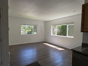 1816 Scammell Ave NW in Olympia, WA - Building Photo - Building Photo