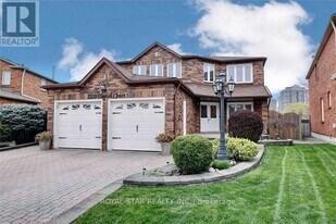 5223 Tagish Ct in Mississauga, ON - Building Photo