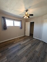 826 W Lambert Rd in La Habra, CA - Foto de edificio - Building Photo