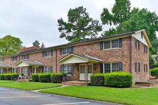 612 Hillsborough in Chapel Hill, NC - Building Photo