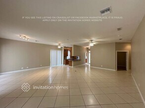 195 E Tall Oaks Cir in Palm Beach Gardens, FL - Building Photo - Building Photo