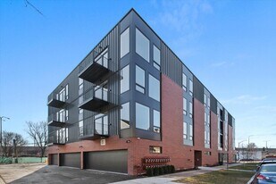 3953 W Dakin St in Chicago, IL - Building Photo