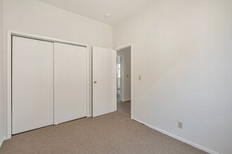 1212 13th Ave in Oakland, CA - Building Photo - Building Photo