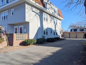 246 Harvard St, Unit 1 in Medford, MA - Foto de edificio - Building Photo
