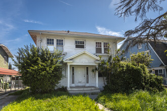 616 N Mariposa Ave in Los Angeles, CA - Building Photo - Building Photo