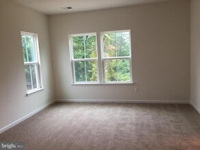 10749 Hinton Wy in Manassas, VA - Building Photo - Building Photo