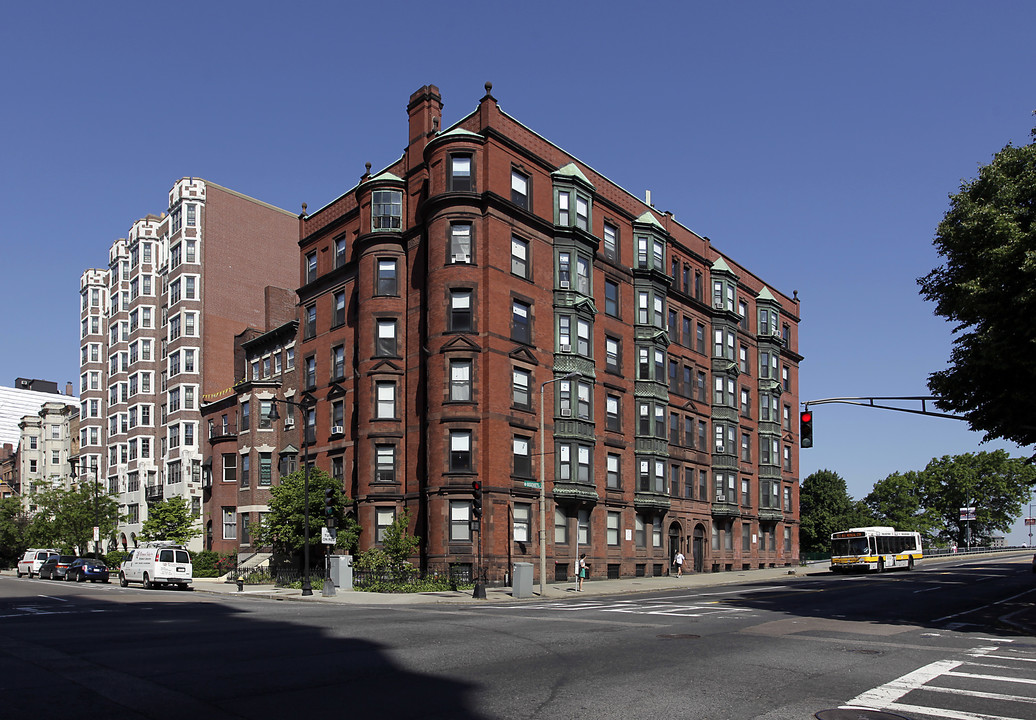 504 Beacon St in Boston, MA - Foto de edificio