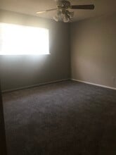 124 Cottonwood Ln in Levelland, TX - Foto de edificio - Building Photo