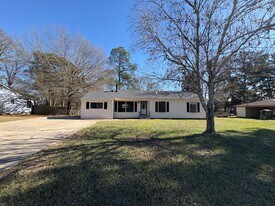 8921 Ferndale Ln in Shreveport, LA - Building Photo