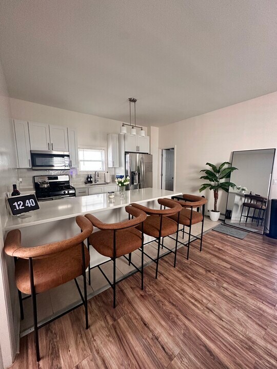 37 Sayre St, Unit 1 in Elizabeth, NJ - Building Photo