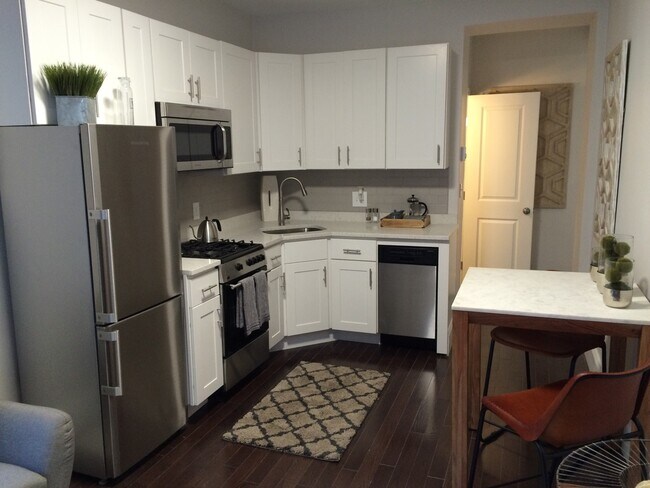 38 Saint Germain St, Unit 4 in Boston, MA - Foto de edificio - Building Photo
