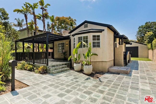 property at 1509 Pearl St