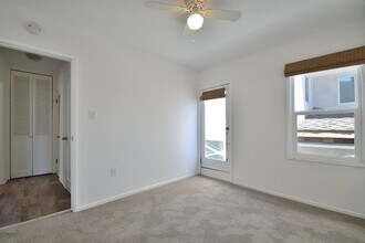 421 28th St-Unit -Upper Unit in Manhattan Beach, CA - Building Photo - Building Photo