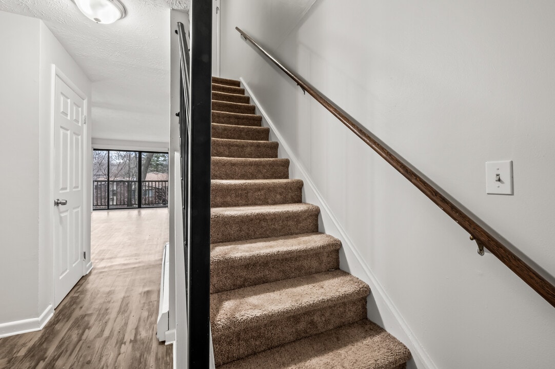 341 Oak St, Unit 14 in Manchester, CT - Building Photo