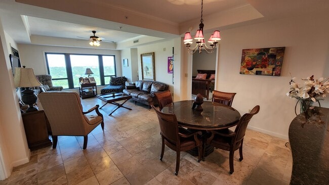 121 N Monroe St in Tallahassee, FL - Building Photo - Building Photo