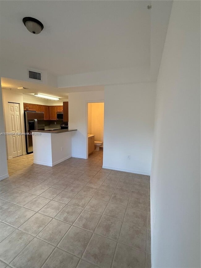906 SW 143rd Ave in Pembroke Pines, FL - Building Photo - Building Photo