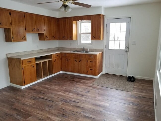 304 Beech Spring St in Johnstown, PA - Building Photo - Building Photo