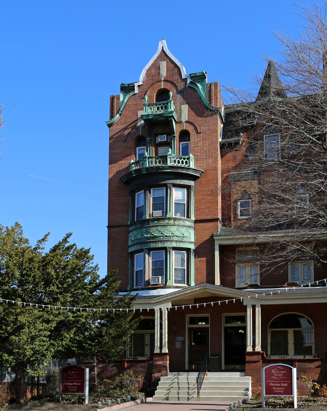 College House in Philadelphia, PA - Building Photo - Building Photo