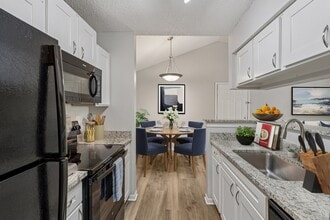 Arbors of Anderson in Cincinnati, OH - Building Photo - Building Photo