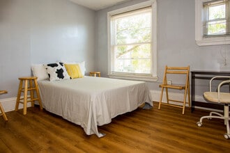 68 Hammond St, Unit T in Boston, MA - Foto de edificio - Building Photo