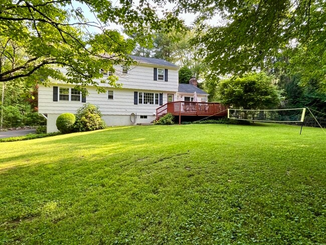 25 Jade Tree Ln in Trumbull, CT - Building Photo - Building Photo