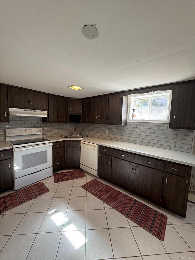 property at 60 Wheatfield Ln