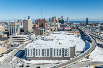 Michigan Street Commons in Milwaukee, WI - Building Photo - Building Photo