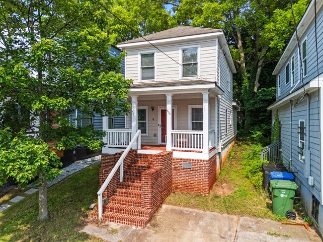 property at 908 McDaniel St SW
