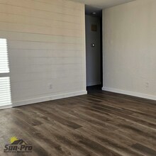 5813 Spruce Creek Rd in Port Orange, FL - Building Photo - Building Photo