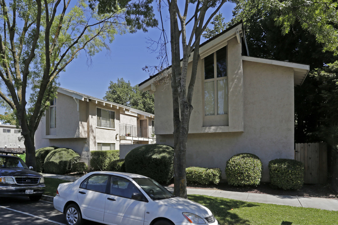 2223 Q St in Sacramento, CA - Building Photo