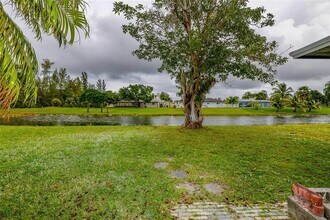 22500 Labrador St in Boca Raton, FL - Building Photo - Building Photo