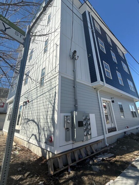 241 Pocasset Ave in Providence, RI - Building Photo