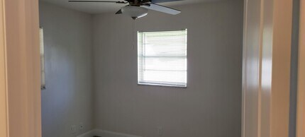 2802 Imperial Cir in Delray Beach, FL - Foto de edificio - Building Photo