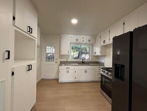 6817-6819 N Figueroa St in Los Angeles, CA - Building Photo - Building Photo