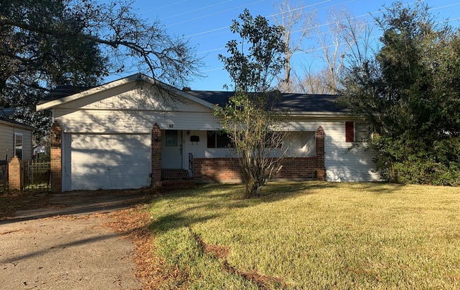 property at 630 Zavalla Dr