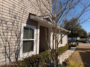 13984 Sterely Ct N in Jacksonville, FL - Building Photo - Building Photo